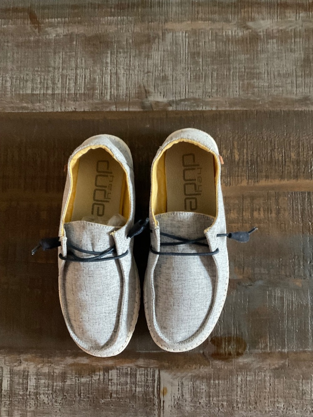 HEYDUDE BLUE/WHITE CHAMBRAY SIZE 8 SHOES